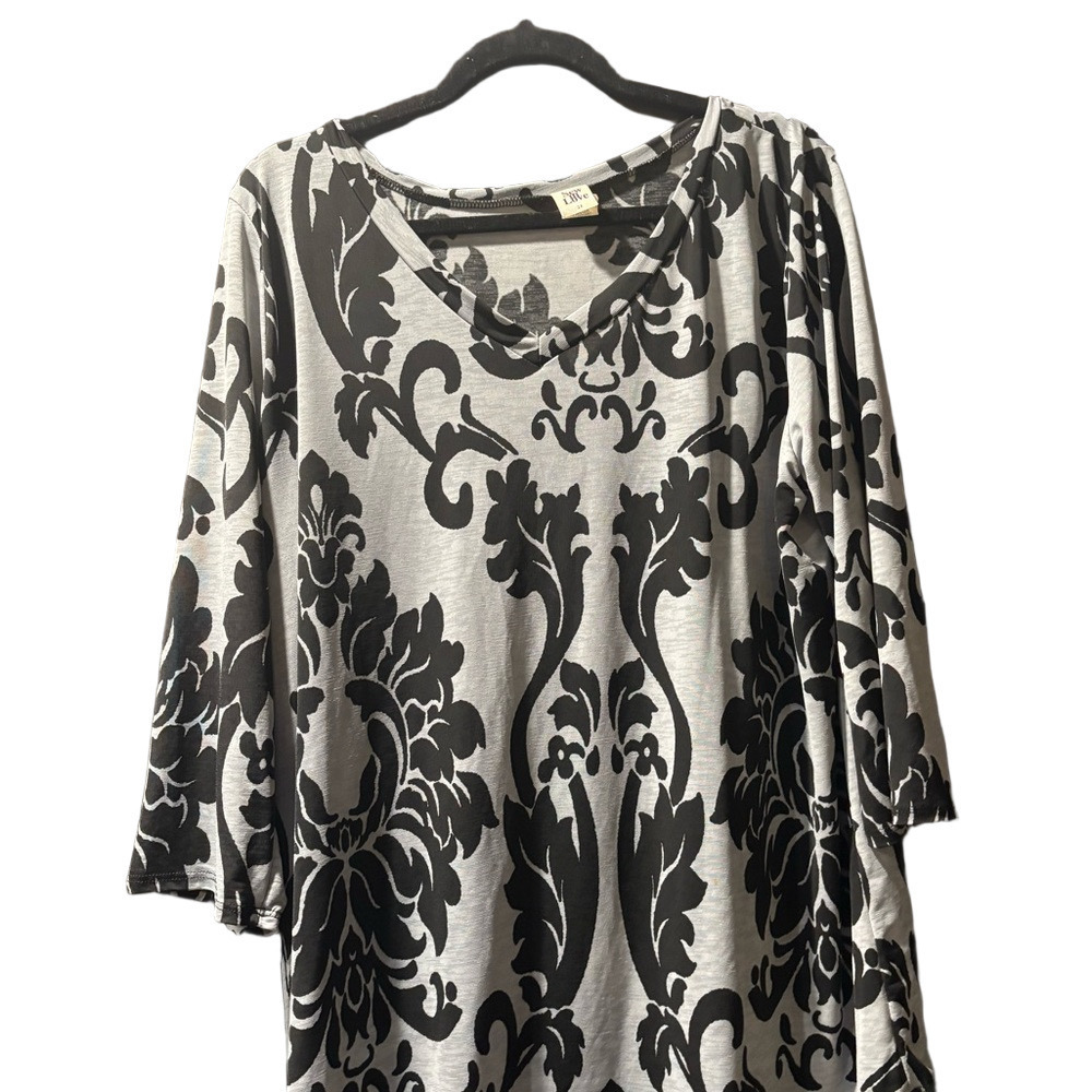 EUC Sew in Love Elegant Black and Gray Patterned Women's Top